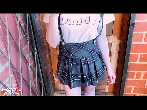 ❤️ 女学生深深地吸吮她的鸡巴，代替上课做爱 ❤❌ Fucking video❤