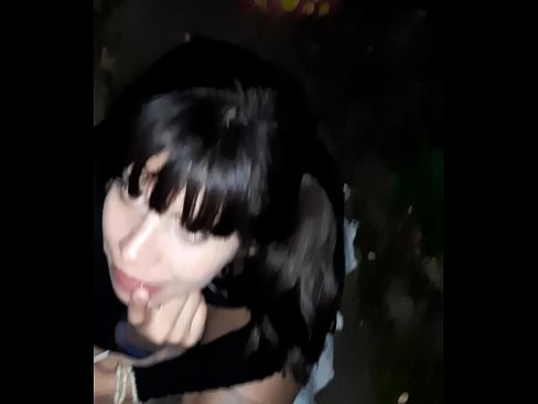 ❤️ 在街上膨胀的阴茎，以换取糖果 ❤❌ Fucking video❤
